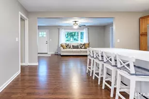 15 Whitwell St, Milford, CT 06461 - Photo 8