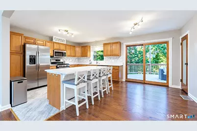 15 Whitwell Street, Milford, CT 06461 - Photo 2