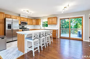 15 Whitwell St, Milford, CT 06461 - Photo 2