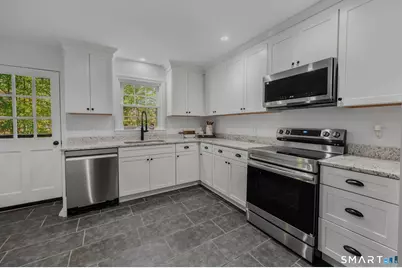 53 Lovers Lane, East Lyme, CT 06333 - Photo 18