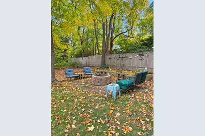 8 Blackberry Road, Trumbull, CT 06611 - Photo 28