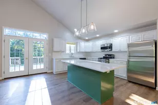 469 Bradley St, East Haven, CT 06512 - Photo 6