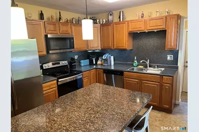 108 North Pearl Street, Meriden, CT 06450 - Photo 18