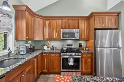 35 Woodbridge Avenue, Ansonia, CT 06401 - Photo 8