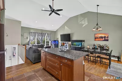 35 Woodbridge Avenue, Ansonia, CT 06401 - Photo 6