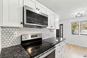 259 New Britain Ave, Farmington, CT 06085 - Photo 12