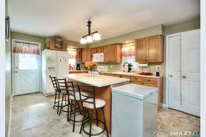 184 Derby Avenue, Derby, CT 06418 - Photo 6