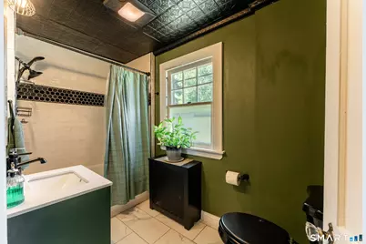180 Gardner Avenue, New London, CT 06320 - Photo 22