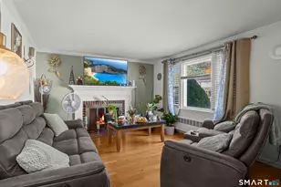 88 Hollywood Ave, Hartford, CT 06110 - Photo 6