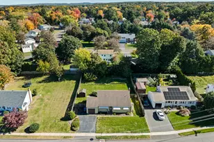 102 Grande Rd, East Hartford, CT 06118 - Photo 28