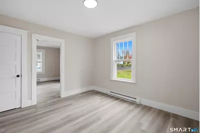 9 Carpet Street, Enfield, CT 06082 - Photo 10
