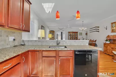 5 Harwood Gardens #5, Cromwell, CT 06416 - Photo 8
