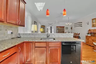 5 Harwood Gardens, Cromwell, CT 06416 - Photo 8