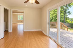 672 Woodward Ave, New Haven, CT 06512 - Photo 10
