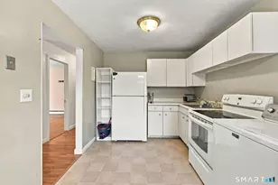 444 Middle Turnpike W, Manchester, CT 06040 - Photo 10