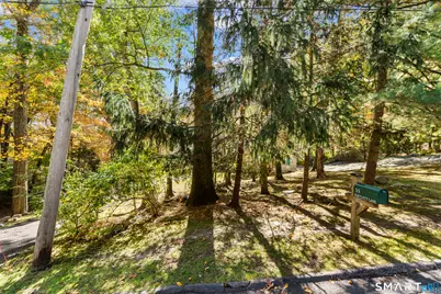 55 Bartlett Lane, Stamford, CT 06903 - Photo 2