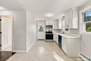 1121 Tolland St, East Hartford, CT 06108 - Photo 12