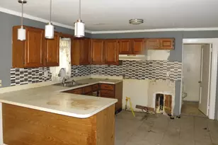 141 W Center St, Manchester, CT 06040 - Photo 8