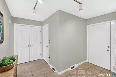 3 Redwood Lane #3, Avon, CT 06001 - Photo 4