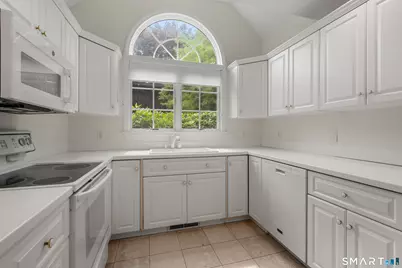 20 Carrie Circle #20, Fairfield, CT 06825 - Photo 12