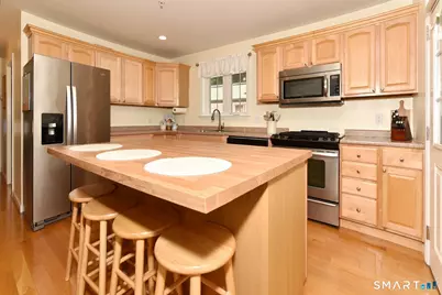 33 Longvue Drive, Wethersfield, CT 06109 - Photo 14