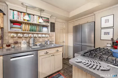 195 Fern Street, West Hartford, CT 06119 - Photo 14
