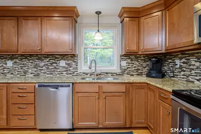 25 Pineview Drive, Vernon, CT 06066 - Photo 4