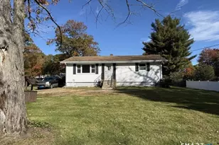 33 Deepwood Dr, Wolcott, CT 06716 - Photo 12