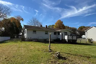 33 Deepwood Dr, Wolcott, CT 06716 - Photo 4