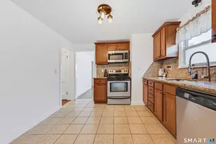 103 W Center St, Manchester, CT 06040 - Photo 12