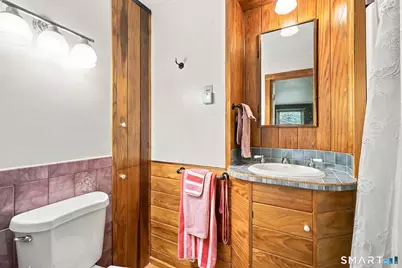 24 Raymond Road, East Hampton, CT 06424 - Photo 18