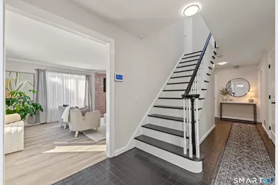 14 Coachlamp Lane, Stamford, CT 06902 - Photo 4
