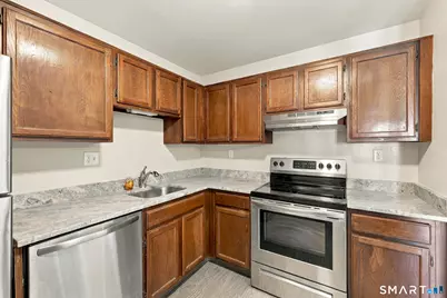 1207 Cromwell Hills Drive #1207, Cromwell, CT 06416 - Photo 4