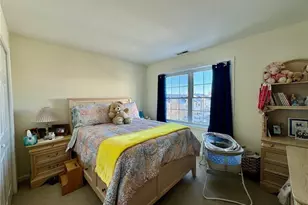 4003 Hancock Dr, Danbury, CT 06811 - Photo 10