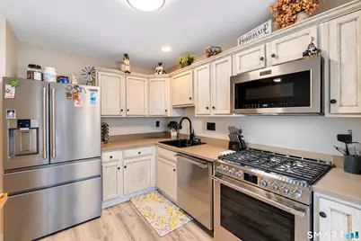245 East Woodland Street #31, Meriden, CT 06451 - Photo 6