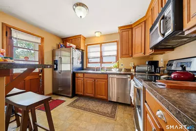 129 Forestview Road, Bridgeport, CT 06606 - Photo 8