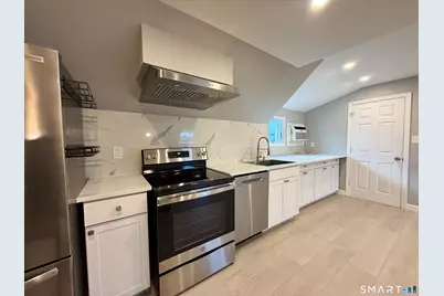 119 Selleck Street, Stamford, CT 06902 - Photo 12