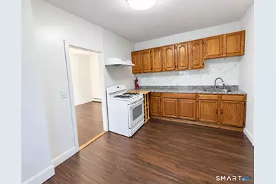 918 Maplewood Avenue #3, Bridgeport, CT 06605 - Photo 2