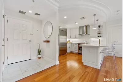85 Memorial Road #205, West Hartford, CT 06107 - Photo 2