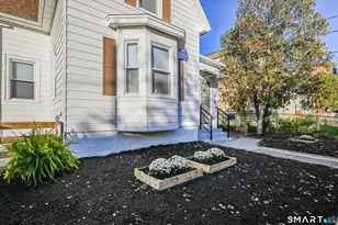 36 Ward Pl, Hartford, CT 06106 - Photo 4