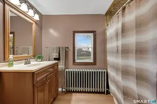 36 Ward Pl, Hartford, CT 06106 - Photo 12