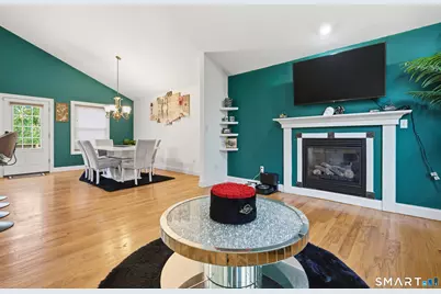 126 Conrad Drive, New Haven, CT 06515 - Photo 8