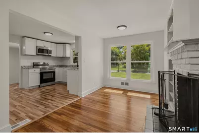 86 Pegasus Drive, Groton, CT 06340 - Photo 10