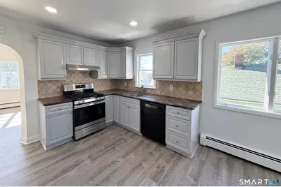 466 Hollister Street #2, Stratford, CT 06615 - Photo 6
