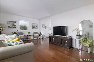 6 Raymond Rd, Woodbridge, CT 06525 - Photo 4
