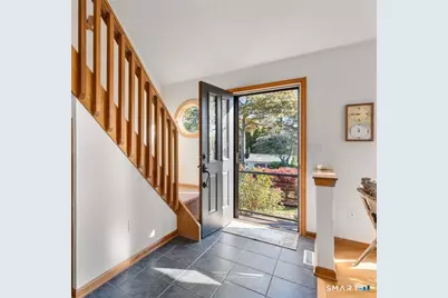 32 South Edgewood Road, East Lyme, CT 06357 - Photo 6
