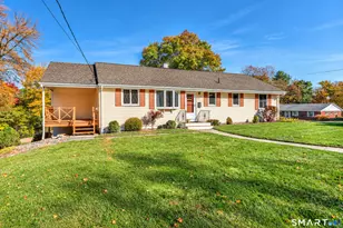 135 Garth Rd, Manchester, CT 06040 - Photo 2