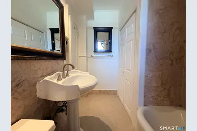 883 Montauk Avenue #4, New London, CT 06320 - Photo 10