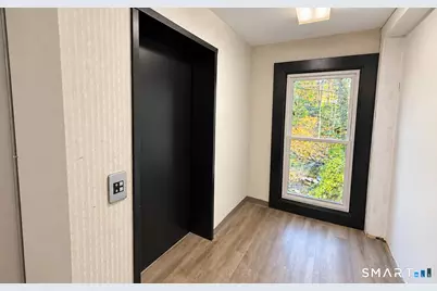 1 Beaver Brook Road #29, Danbury, CT 06810 - Photo 2