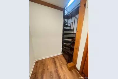 391 Chestnut Hill Avenue, Waterbury, CT 06704 - Photo 2
